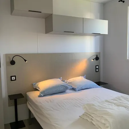 مكان تخييم Oasis Middelkerke Romy 1, 2, 3, 4